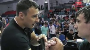 Уроки армрестлинга от Алексея Воеводы.