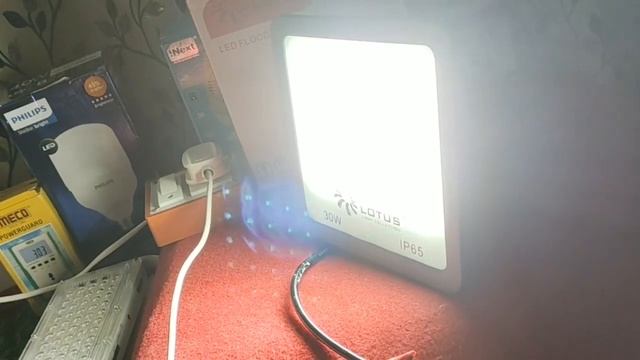 Best and Cheapest Flood Light (Lotus 30Watt Flood Light) : Unboxing and Quick Review смотреть онлайн