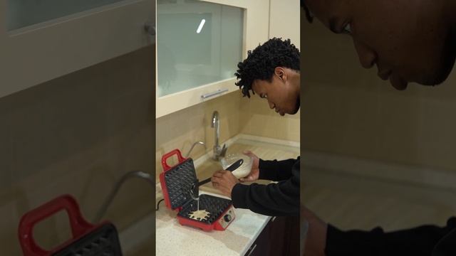 Вафельница GFGRIL GFW-015 Waffle Plus. Больше ШОТОВ от блогеров на Яндекс Маркете