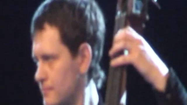 Sergey Kolesnik and his trio-The Autumn Leaves.flv смотреть онлайн