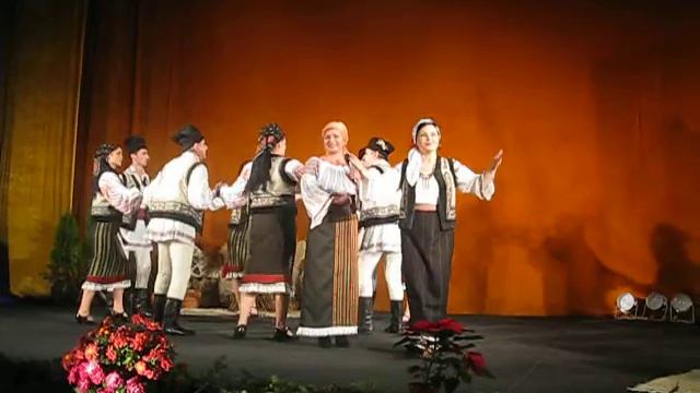 Varlam Elena - Ba n-ai una, ba n-ai alta part 1 смотреть онлайн
