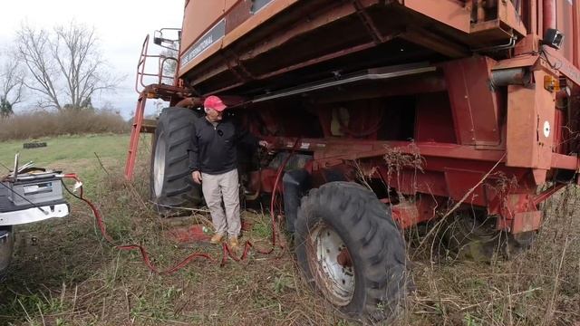 The CASE of the missing fuel line! Can we start a repo’d cotton picker? смотреть онлайн