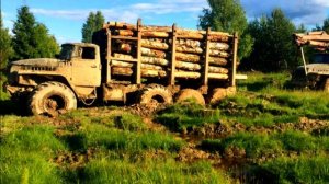 МегаУРАЛ Огромный Лесовоз 8х8 Грузовик  УРАЛ-4320 получил 4 Оси и колёса от трактора Т-150