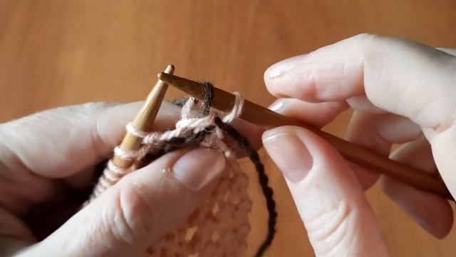 КОВРИК (ПЛЕД), связанный спицами с угла (для клуба 28 петель) //A rud with spokes from the corner смотреть онлайн