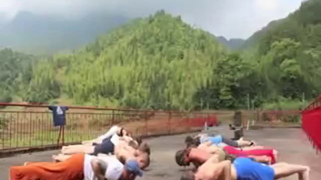 Bring Sally Up Pushup Challenge BUD/S version смотреть онлайн