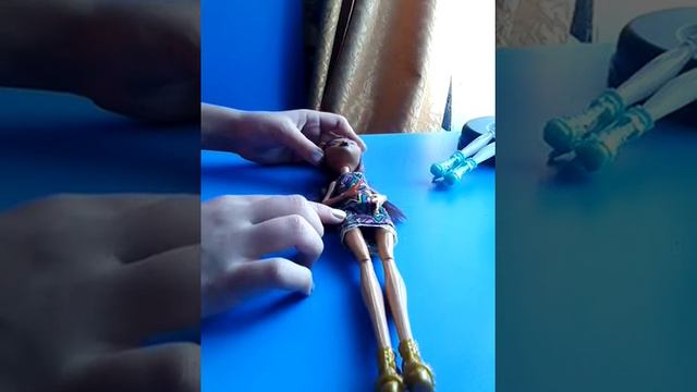 Сравнение подделок монстр хай. Гулия и клодин смотреть онлайн