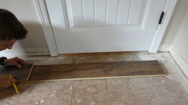Installing Laminate Through The Doorways смотреть онлайн