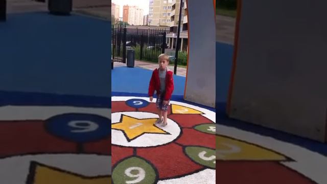 Танцующий мальчик и голос свыше смотреть онлайн