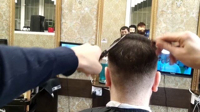 МОДЕЛЬНАЯ СТРИЖКА С ОДНОЙ НАСАДКОЙ. смотреть онлайн