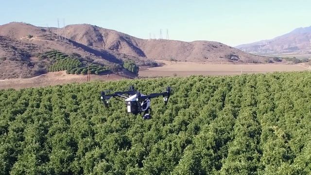 DJI - Introducing the Zenmuse XT Thermal Camera and Gimbal Powered by FLIR смотреть онлайн