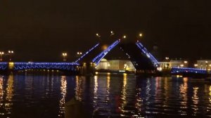 Как разводят мосты в Санкт-Петербурге