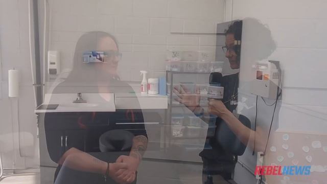 Mask-exempt artist at Sphinks Tattoo under surveillance by Alberta Health Services смотреть онлайн