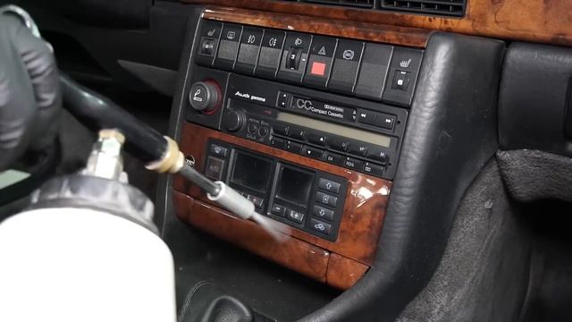 Хозяин не поверил своим глазам, что я натворил с его Audi V8 ! Химчистка салона и полировка кузова смотреть онлайн
