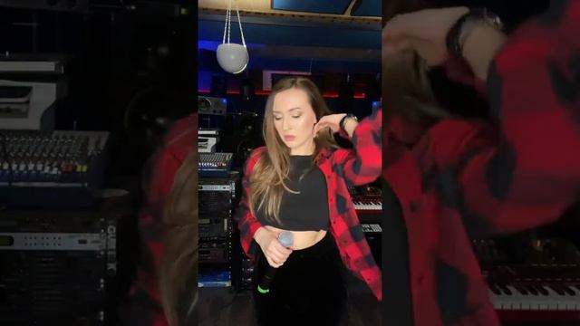 Мишель Серова - cover Белые цветы(золотая карусель) смотреть онлайн