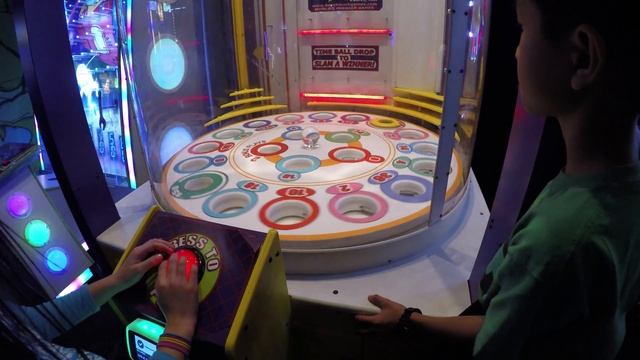 Winning Dave & Buster's JackpotTickets From The Slam A Winner X-Treme 大当たり смотреть онлайн