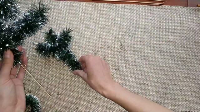 Шикарная елка своими руками дешево и красиво. Поделки из дождика смотреть онлайн