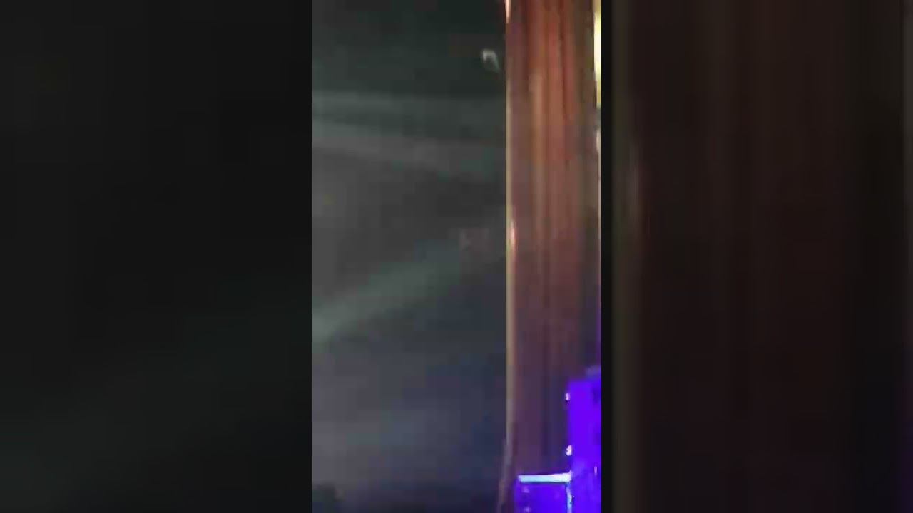 Белые розы небольшой фрагмент Легендарной песни в исполнении Юрия Шатунова смотреть онлайн