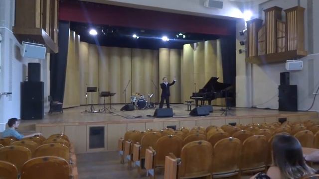 Денис Сергеев, РАМ им Гнесиных, Сколько промчалось дней и Granada, 26 июня 2015 смотреть онлайн