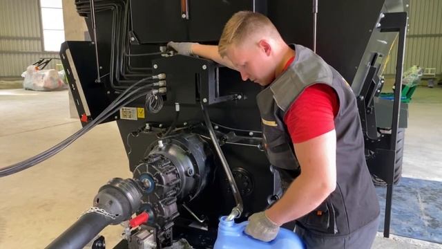 Обслуживание кормораздатчика Celikel Brassus смотреть онлайн