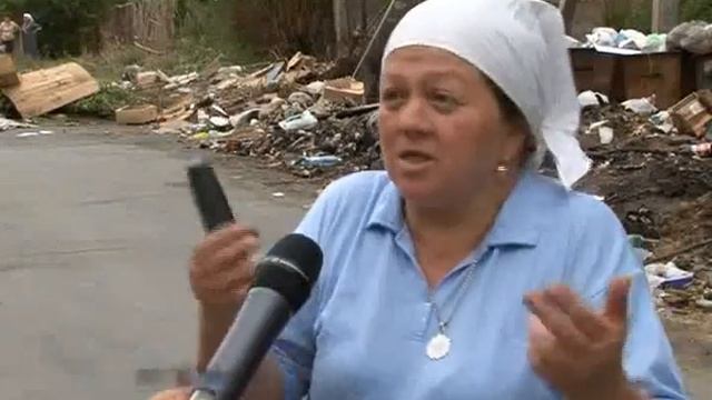 Орчане выстраивают мусорные барикады смотреть онлайн