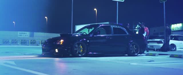 Легенды Японии на улицах ночного Токио: Subaru WRX STI, Nissan Laurel и Nissan 180SX смотреть онлайн