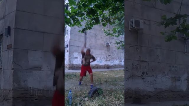 Копия видео "РАБОТА С КУВАЛДОЙ ОДНОЙ РУКОЙ ПО ОЧЕРЕДИ" смотреть онлайн