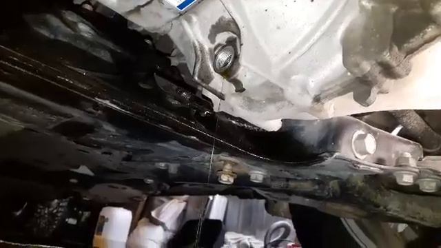 Замена масла в МКПП, раздатке и заднем редукторе Toyota Rav4 третий кузов рестайл