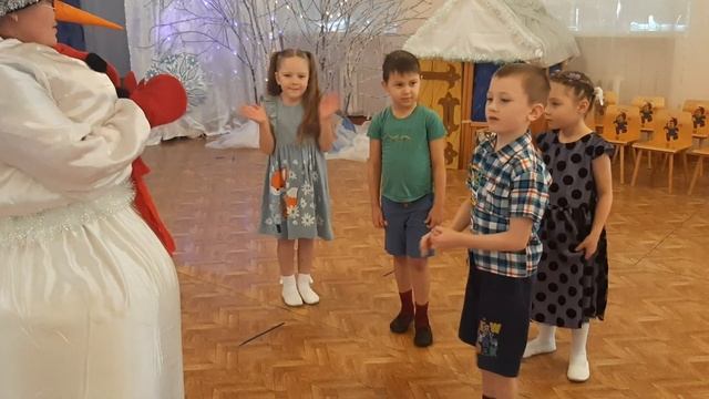 "Прощание с Ёлочкой в детском саду", группа № 2 "Солнышко" смотреть онлайн