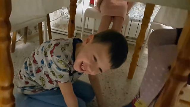 День рождения Руслана. Дети поют песни. Часть 1 смотреть онлайн