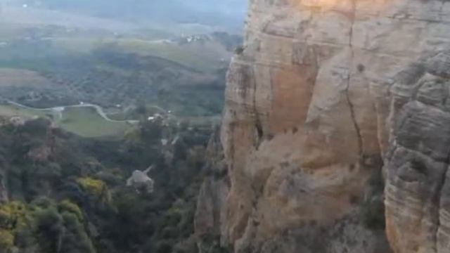 Тихий вечер с друзьями в живописном городке Андалусии, Ронда, Испания, 15 ноября 2015 г смотреть онлайн