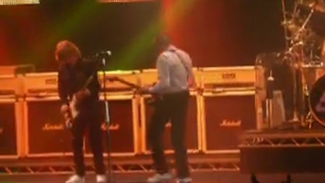 Francis Rossi en grande forme... смотреть онлайн