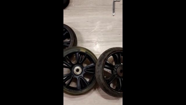 Ремонт детского самоката, замена подшипника и колеса смотреть онлайн