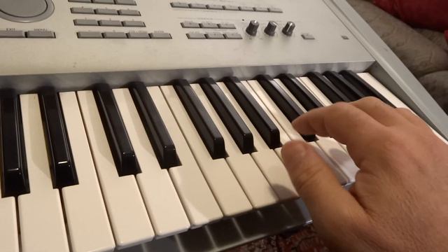 Solo Valerie Steve Winwood - Synth Solo смотреть онлайн