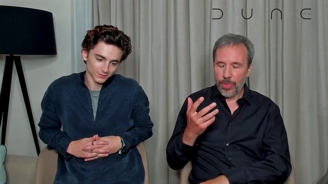 DUNE: Timothée Chalamet & Director Denis Villeneuve Talk Favorite Scene, Sequels, & More смотреть онлайн