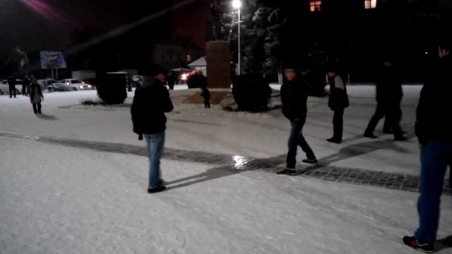 На катке,шпагатом 01.01.2016 смотреть онлайн