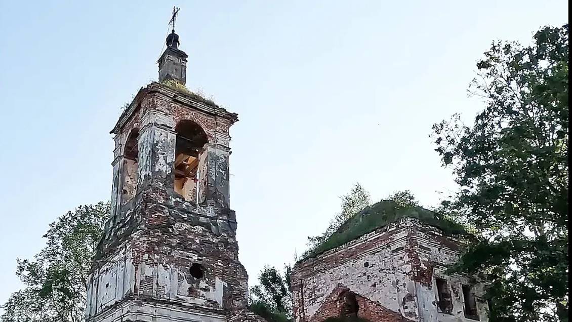 Ветхая церковь в Гласково возле Пржевальского. смотреть онлайн