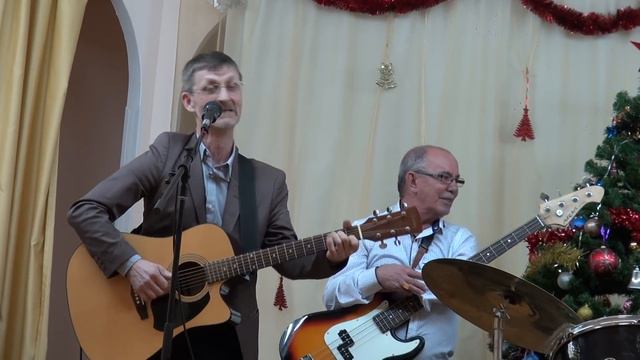 Новогодний дебют ВИА РОДНИЧОК (55+) смотреть онлайн