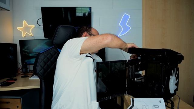 Test: Cube Gehäuse Darkflash DLC21 Black mit 200mm A-RGB Lüfter смотреть онлайн