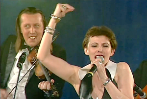 Почему актриса Татьяна Кабанова стала известной исполнительницей блатных песен