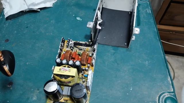 reparación de amplificador BEHRINGER BX2000H смотреть онлайн