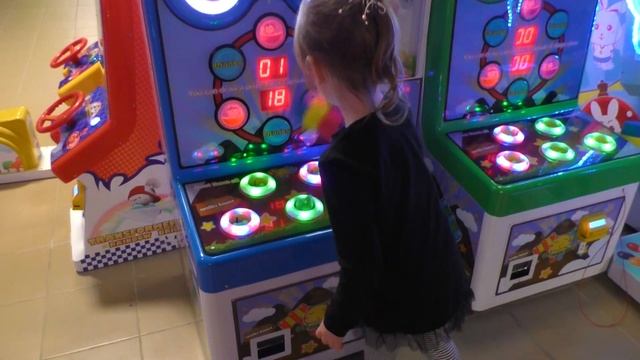 ДИНОЗАВРИЯ ДЕТСКИЙ РАЗВЛЕКАТЕЛЬНЫЙ ЦЕНТР ИГРОВОЙ ЦЕНТР ДЛЯ ДЕТЕЙ ДЕТИ ИГРАЮТ ИГРЫ ДЕТИ ИГРАЮТ смотреть онлайн