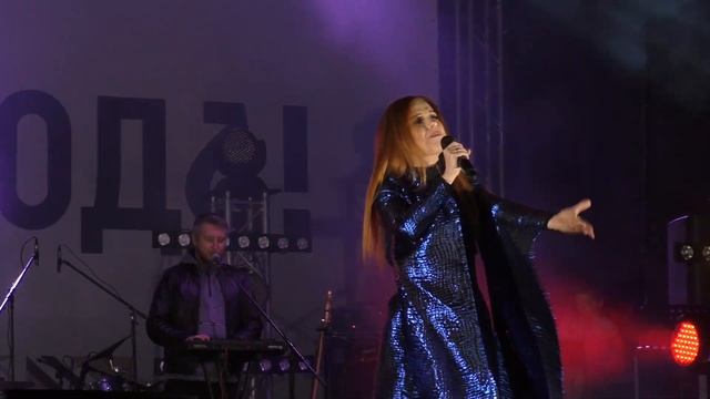 Юлия Савичева - Любовь найдёт (День города Балашиха 191год 18.09.2021) смотреть онлайн