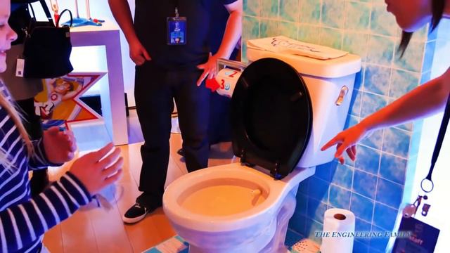 Assistant Plays the Break Free Family Escape Challenge Game смотреть онлайн