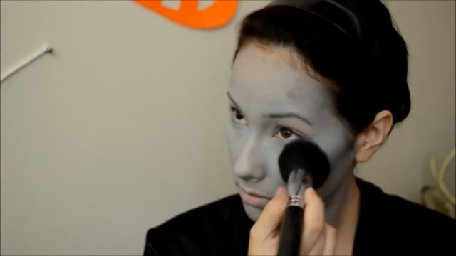 Black And White 40's Glamour Makeup Tutorial