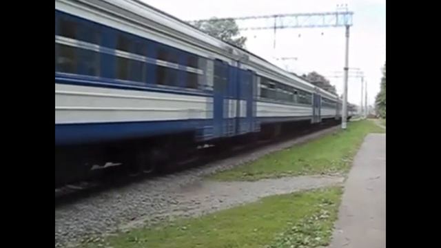 Электропоезд ЭД4МК-0075 (ТЧ-7) скоростной пригородный поезд "Спутник" №7124 Москва - Раменское. смотреть онлайн