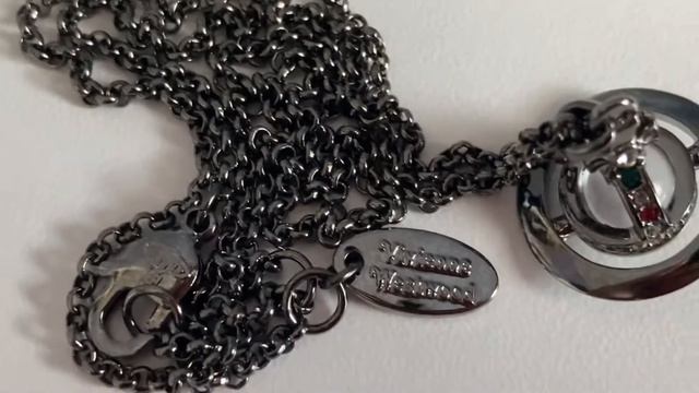 REVIEW: UNBOXING VIVIENNE WESTWOOD ORB PENDANT NECKLACE (worth It?)| Streetwear Accessories