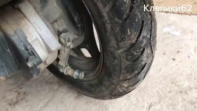 Скутер. Не держит задний тормоз. Регулировка. смотреть онлайн