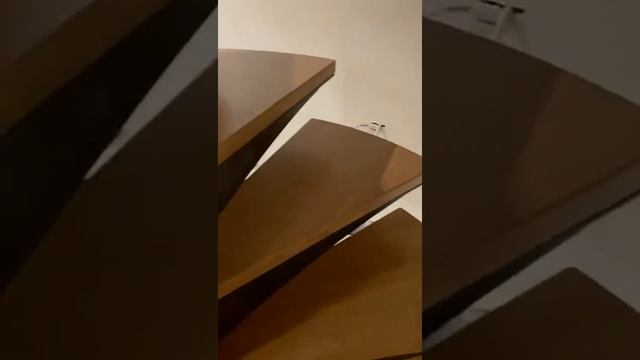 Деревянная винтовая лестница смотреть онлайн