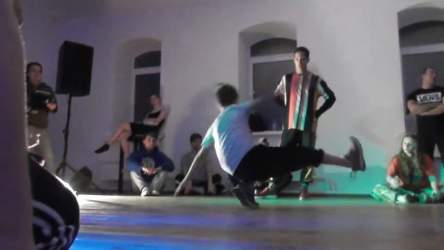 [UCA 12 - Profi 1x1] 1\2 LINK, ТОЧНЕЕ ЖЕНЁК VS ДИМАН смотреть онлайн
