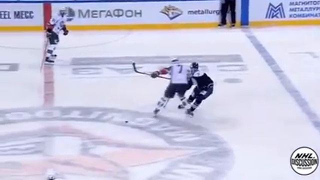 Stepan Zakharchuk's Huge Hit on Alexander Budkin / Захарчук попал в руки Александра Будкина смотреть онлайн